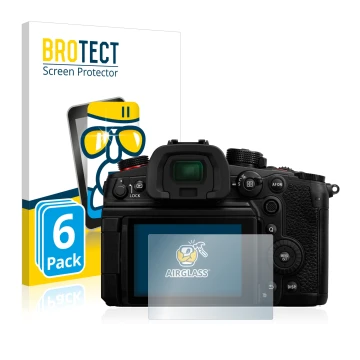 Vorderseite einer Produktverpackung mit dem Markenlogo BROTECT. Daneben ist das Gerät Panasonic Lumix DC-GH6 mit dem zugehörig