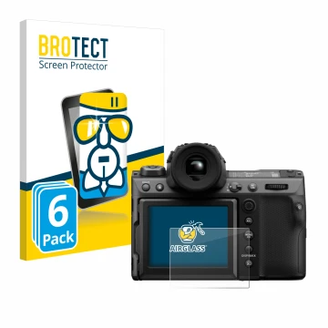 Vorderseite einer Produktverpackung mit dem Markenlogo BROTECT. Daneben ist das Gerät Fujifilm GFX100 II mit dem zugehörigen D