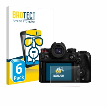 Vorderseite einer Produktverpackung mit dem Markenlogo BROTECT. Daneben ist das Gerät Panasonic Lumix DC-S1II mit dem zugehöri