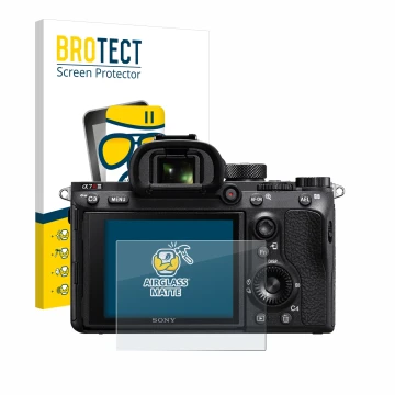 Vorderseite einer Produktverpackung mit dem Markenlogo BROTECT. Daneben ist das Gerät Sony Alpha 7R III mit dem zugehörigen Di