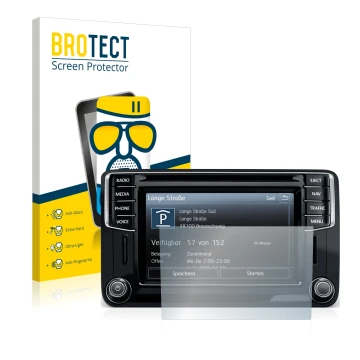 Vorderseite einer Produktverpackung mit dem Markenlogo BROTECT. Daneben ist das Gerät Volkswagen Amarok Discover Media 6.5