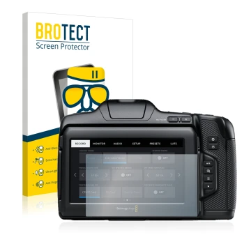 Vorderseite einer Produktverpackung mit dem Markenlogo BROTECT. Daneben ist das Gerät Blackmagic Pocket Cinema Camera 6K Pro m
