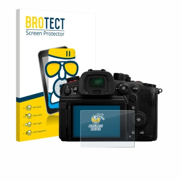 Vorderseite einer Produktverpackung mit dem Markenlogo BROTECT. Daneben ist das Gerät Panasonic Lumix DC-GH6 mit dem zugehörig