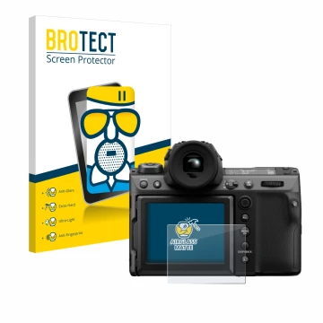 Vorderseite einer Produktverpackung mit dem Markenlogo BROTECT. Daneben ist das Gerät Fujifilm GFX100 II mit dem zugehörigen D
