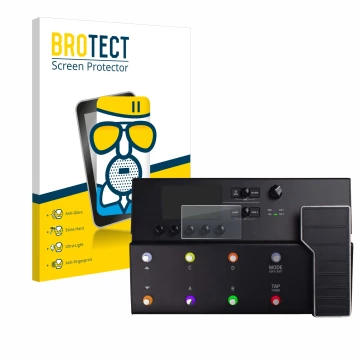 Vorderseite einer Produktverpackung mit dem Markenlogo BROTECT. Daneben ist das Gerät Line 6 POD Go mit dem zugehörigen Displa
