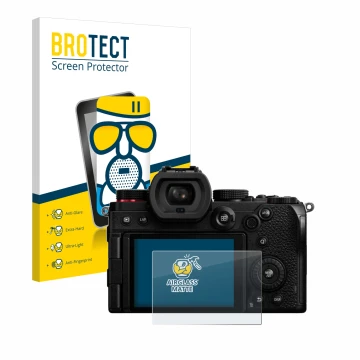 Vorderseite einer Produktverpackung mit dem Markenlogo BROTECT. Daneben ist das Gerät Panasonic Lumix DC-S5D mit dem zugehörig