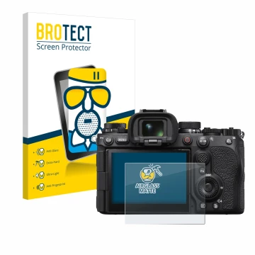 Vorderseite einer Produktverpackung mit dem Markenlogo BROTECT. Daneben ist das Gerät Sony Alpha 1 II (ILCE1M2B) mit dem zugeh