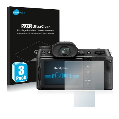 Vorderseite einer Produktverpackung mit dem Markenlogo Savvies. Daneben ist das Gerät Fujifilm GFX50S II mit dem zugehörigen D