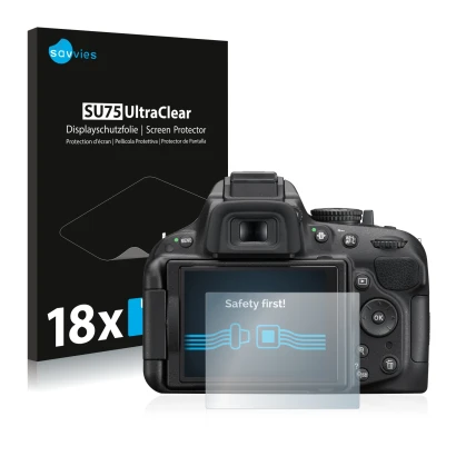 Vorderseite einer Produktverpackung mit dem Markenlogo Savvies. Daneben ist das Gerät Nikon D5200 mit dem zugehörigen Displays