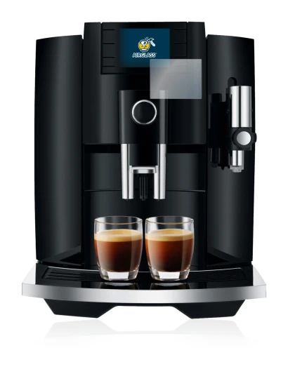 Abbildung des Geräts Jura E8 (EB) mit einer Vielzahl des Displayschutzes.