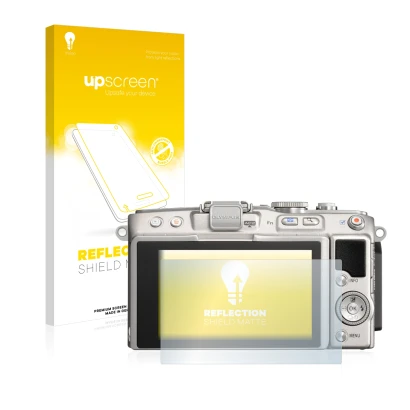 Vorderseite einer Produktverpackung mit dem Markenlogo upscreen. Daneben ist das Gerät Olympus PEN Lite E-PL5 mit dem zugehöri