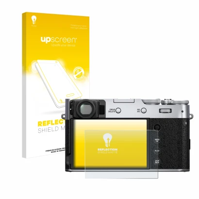 Vorderseite einer Produktverpackung mit dem Markenlogo upscreen. Daneben ist das Gerät Fujifilm X100V mit dem zugehörigen Disp