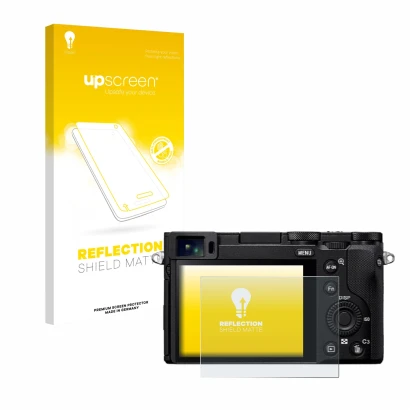 Vorderseite einer Produktverpackung mit dem Markenlogo upscreen. Daneben ist das Gerät Sony RX1R III mit dem zugehörigen Displ