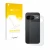 Vorderseite einer Produktverpackung mit dem Markenlogo upscreen. Daneben ist das Gerät Google Pixel 9 (Rückseite) mit dem zuge